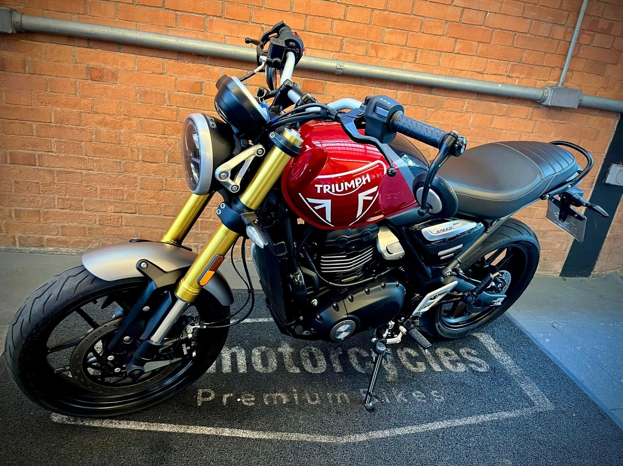 TRIUMPH SPEED 400