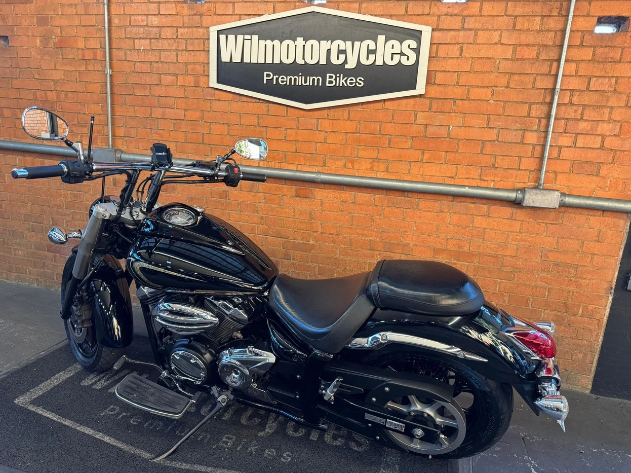 YAMAHA XVS 950A MIDNIGHT STAR