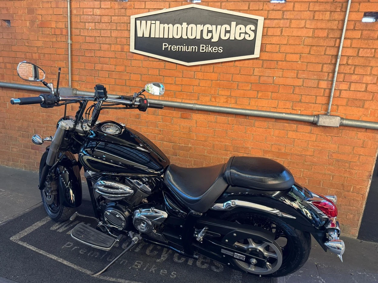 YAMAHA XVS 950A MIDNIGHT STAR