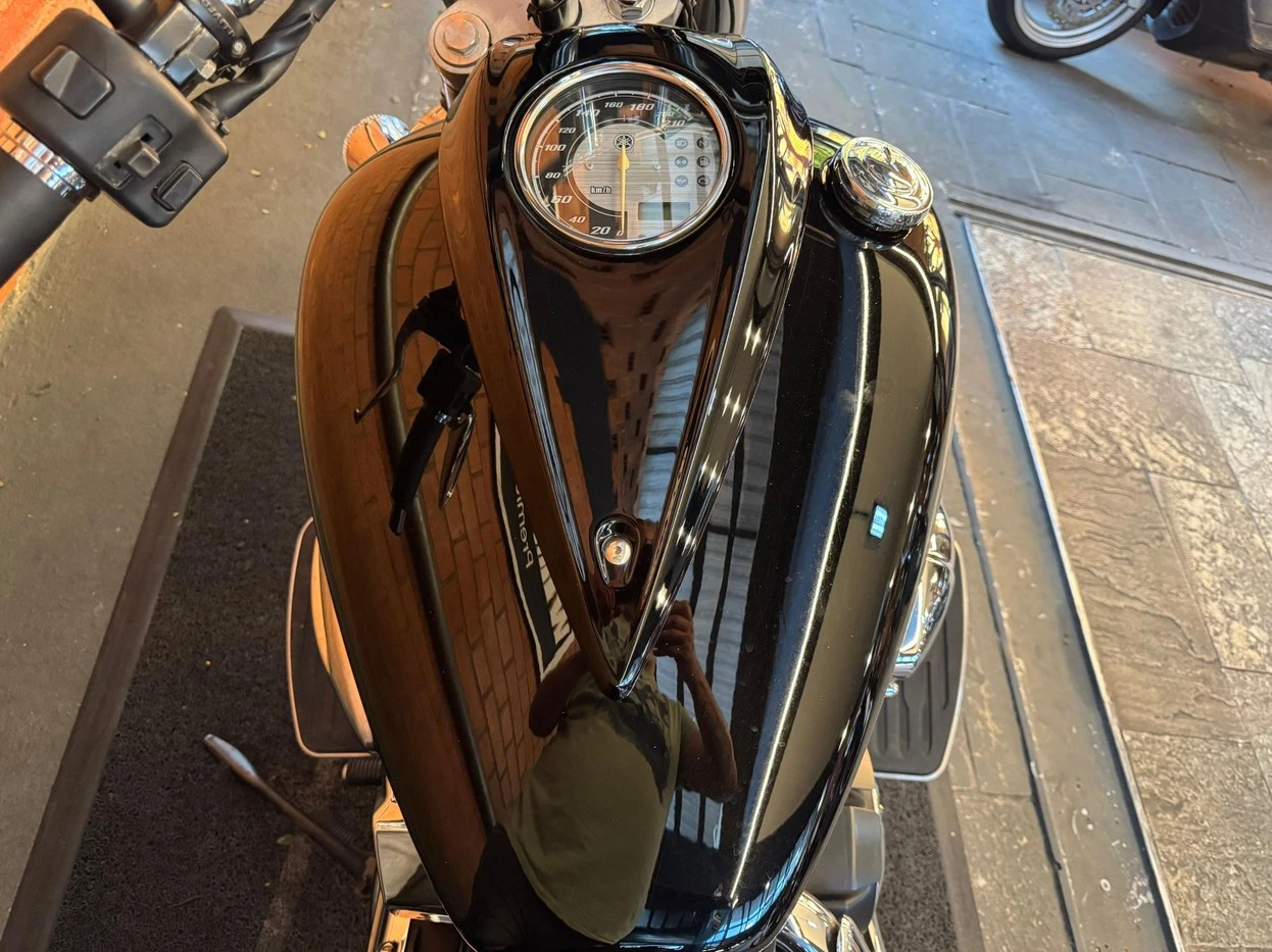 YAMAHA XVS 950A MIDNIGHT STAR