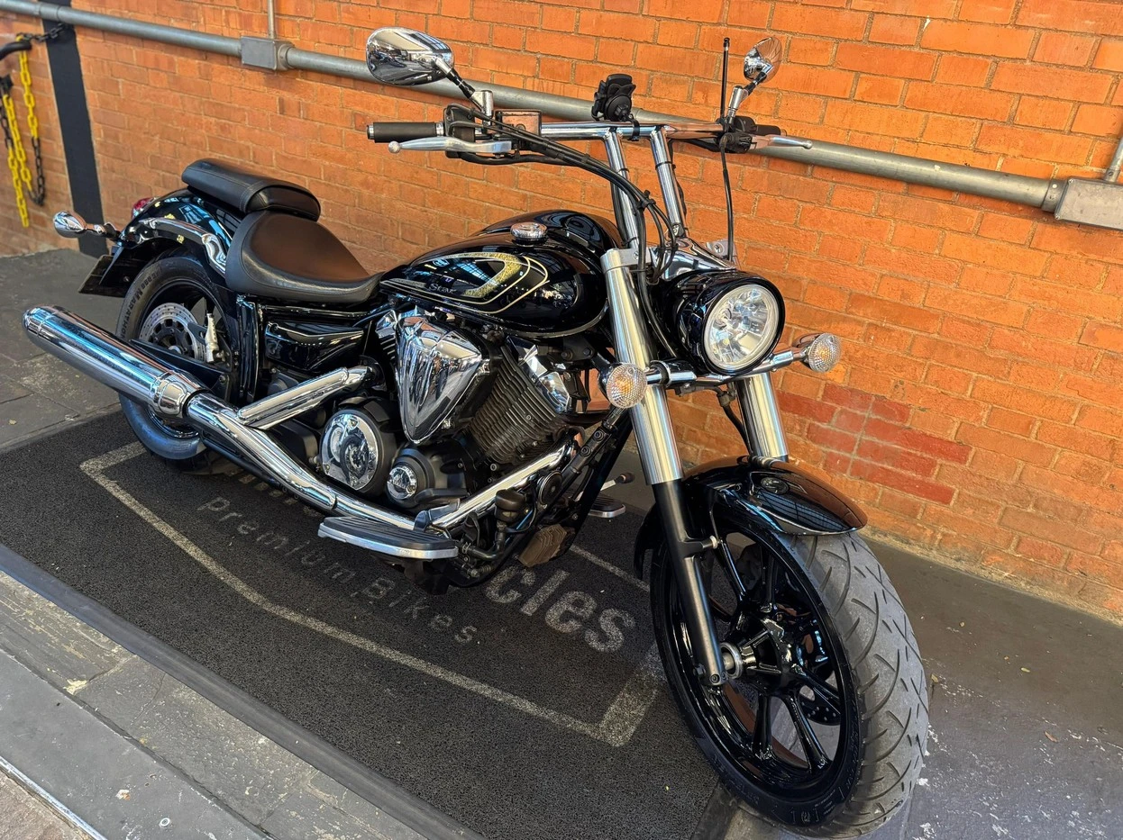 YAMAHA XVS 950A MIDNIGHT STAR