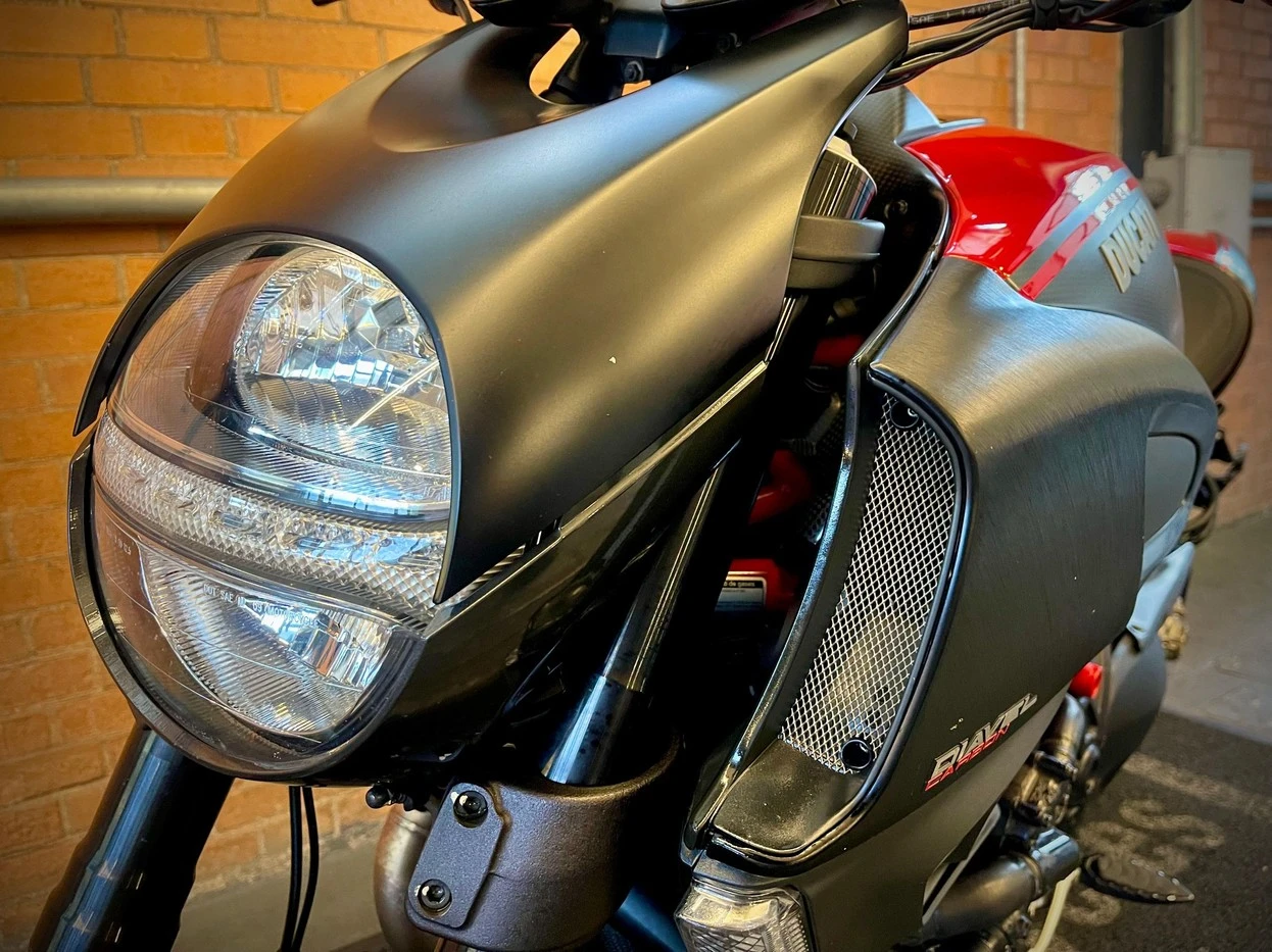 DUCATI DIAVEL CARBON