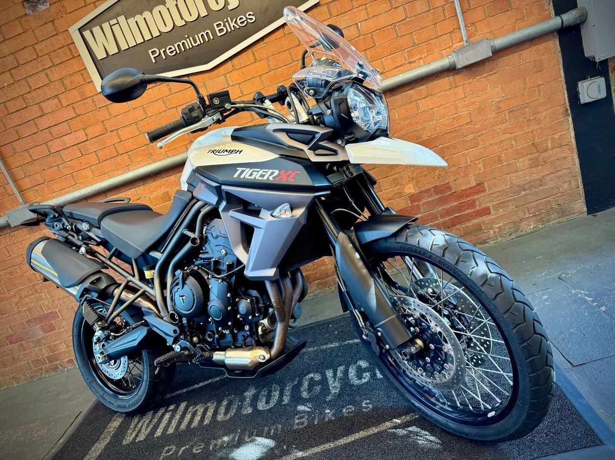 TRIUMPH TIGER 800XC