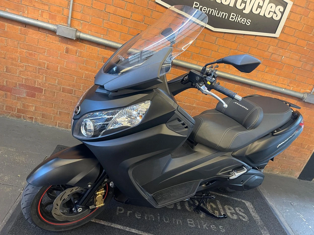 DAFRA MAXSYM 400i