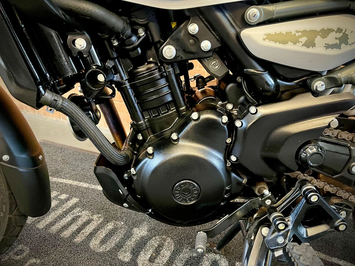 ROYAL ENFIELD HIMALAYAN