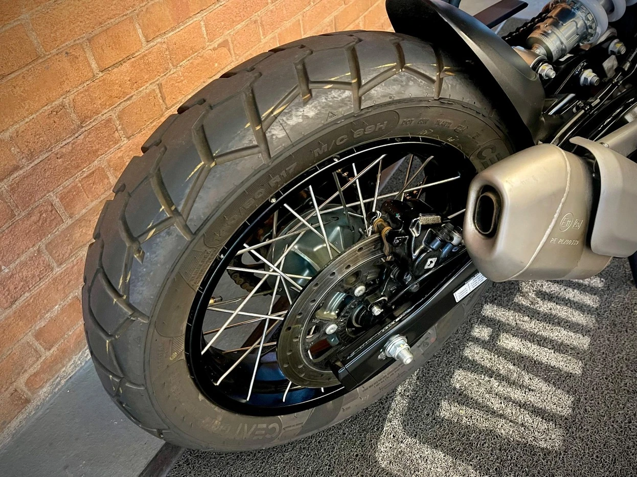 ROYAL ENFIELD HIMALAYAN