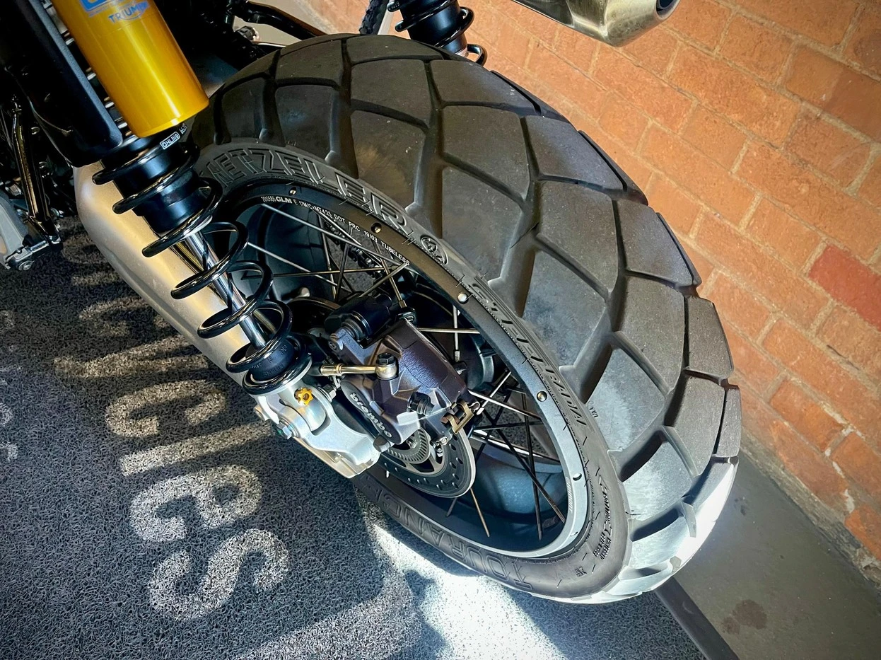 TRIUMPH BONNEVILLE SCRAMBLER 1200 XC