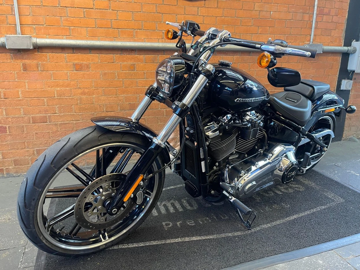 HARLEY-DAVIDSON SOFTAIL BREAKOUT 114