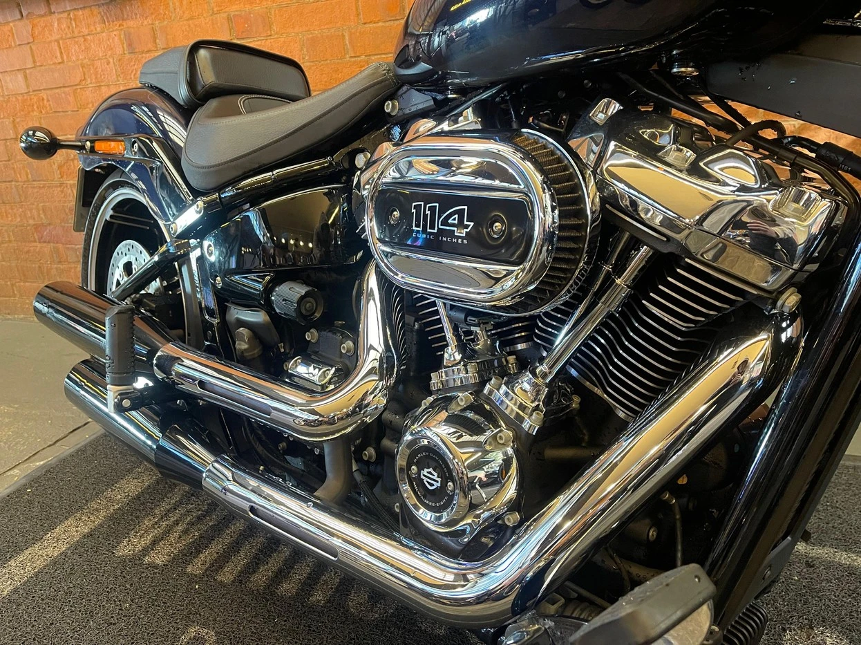 HARLEY-DAVIDSON SOFTAIL BREAKOUT 114