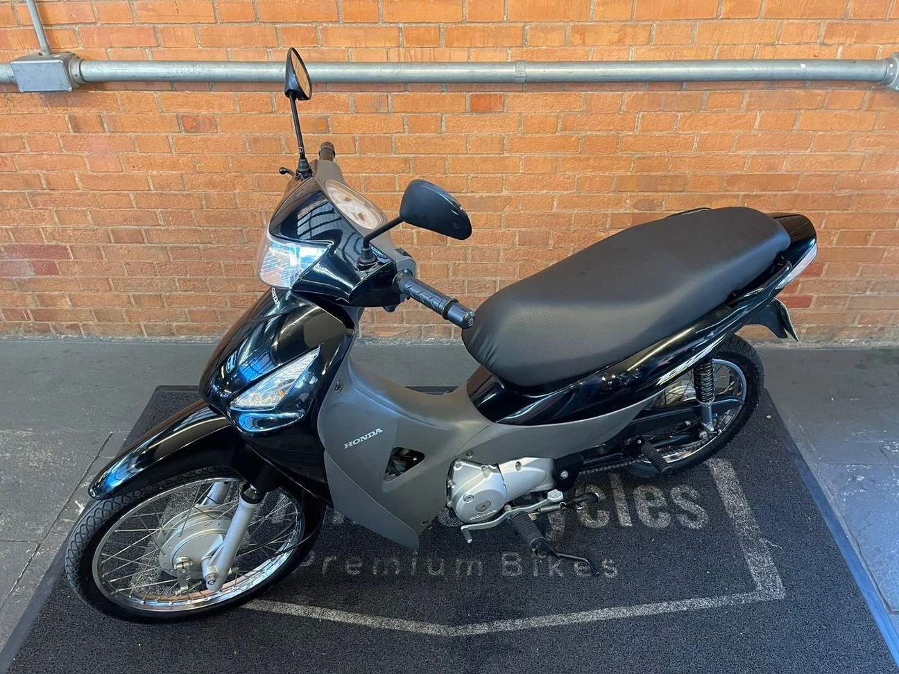HONDA BIZ 125 ES
