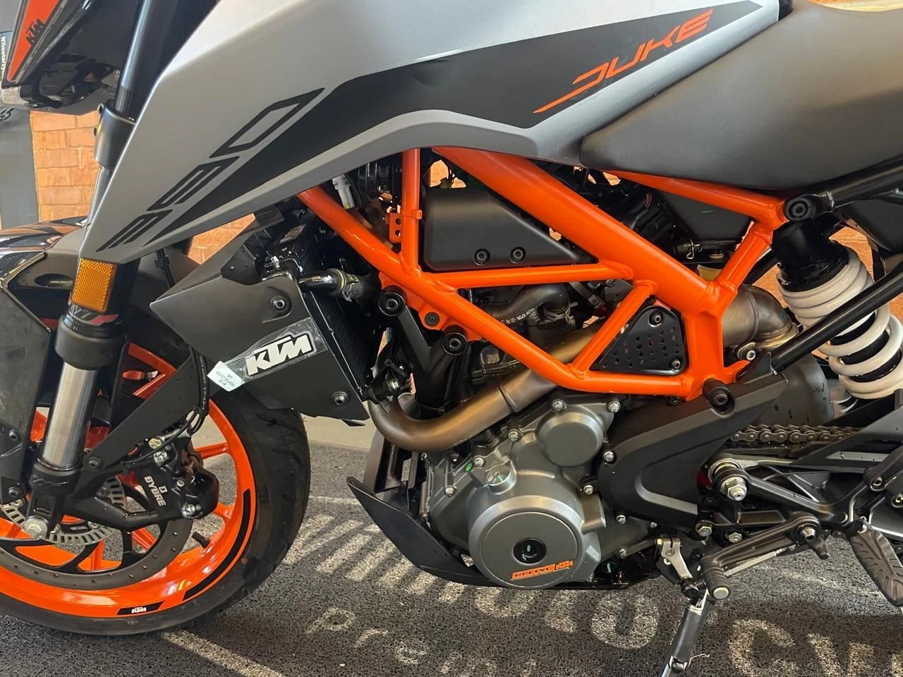 KTM DUKE 390 ABS