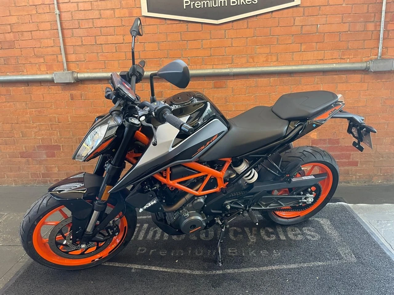 KTM DUKE 390 ABS