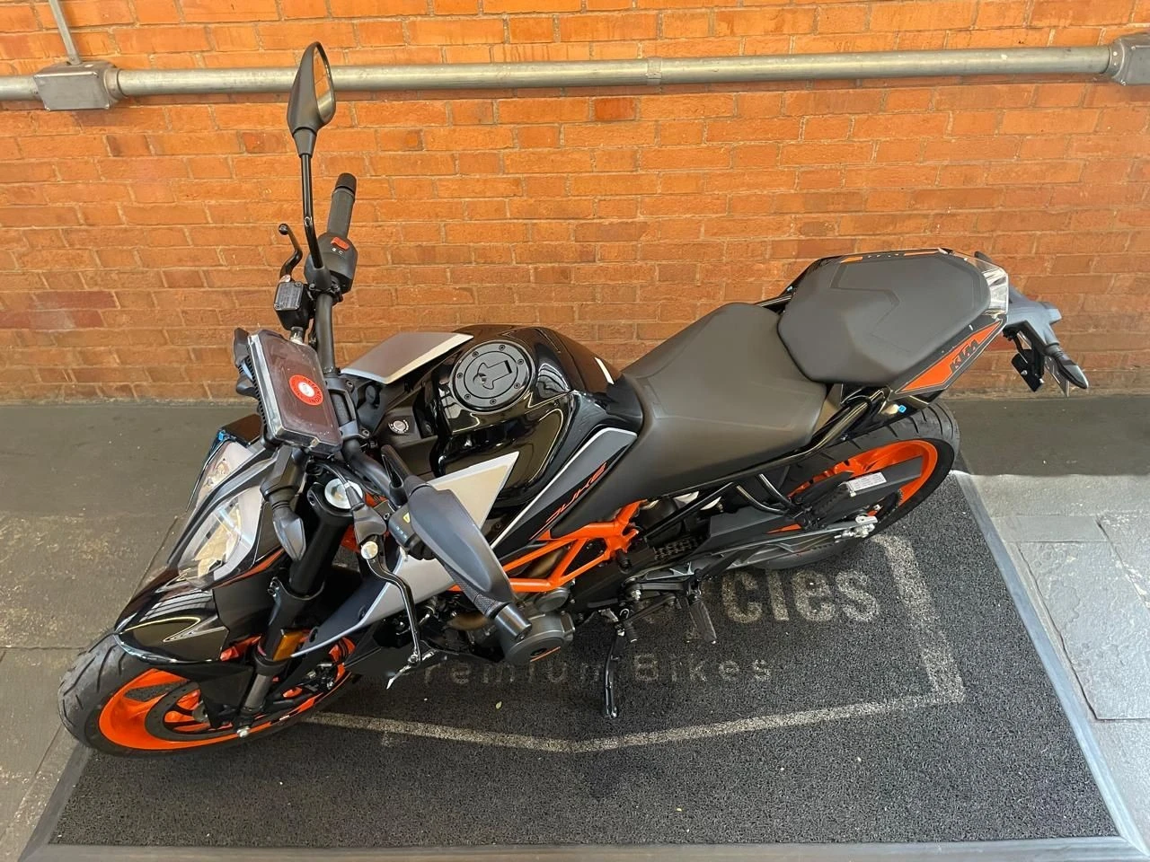 KTM DUKE 390 ABS
