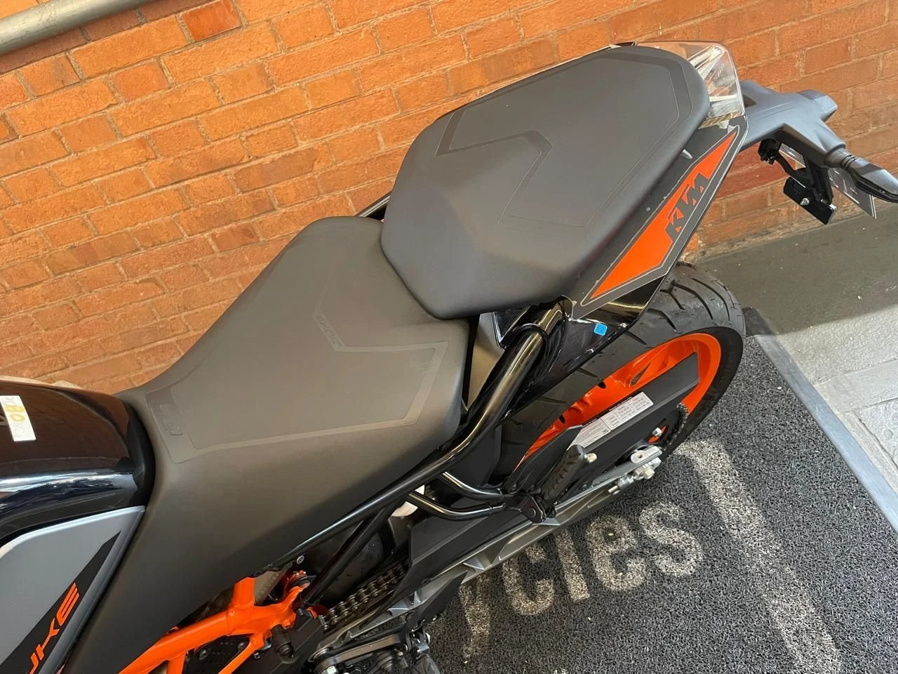 KTM DUKE 390 ABS