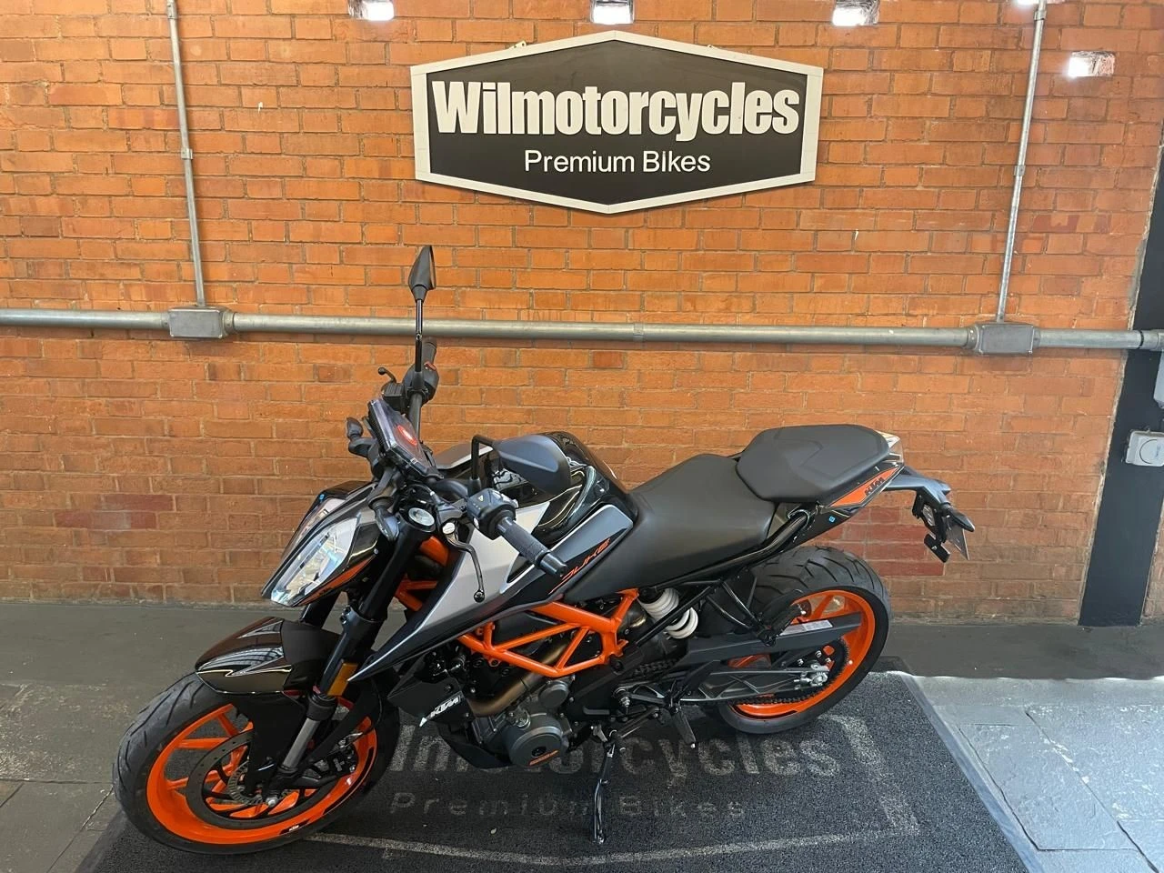 KTM DUKE 390 ABS