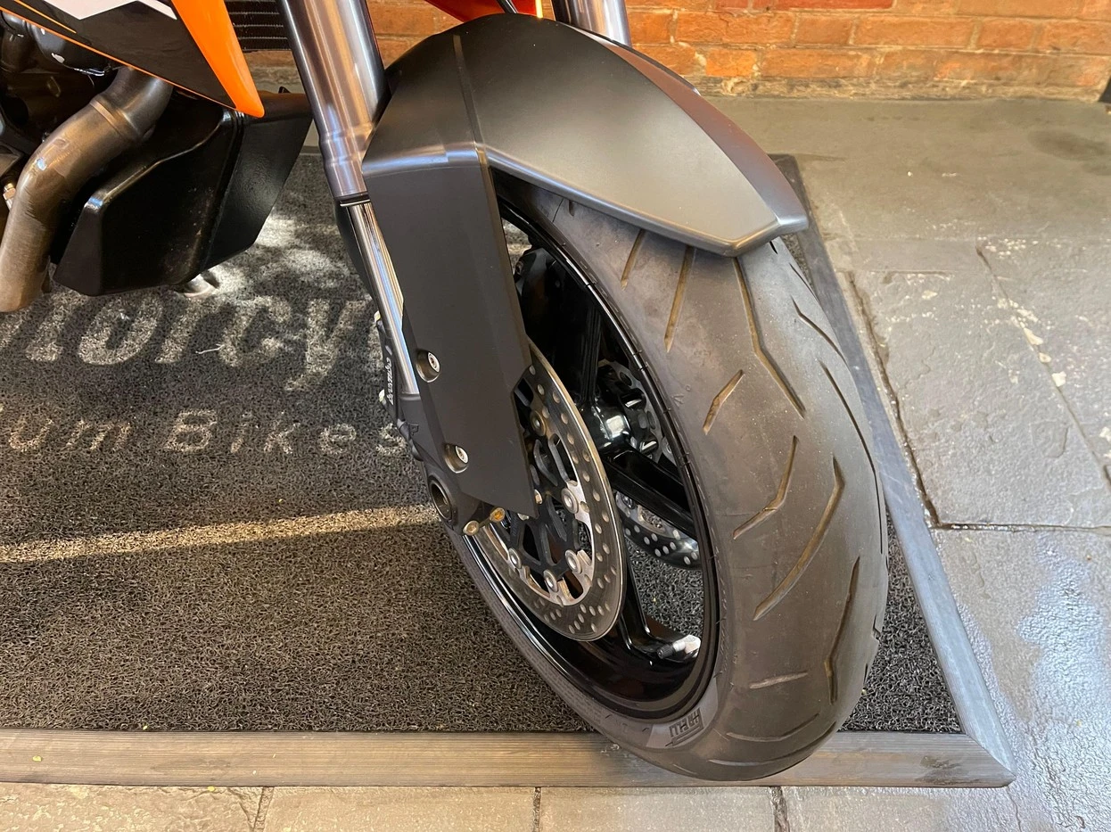 KTM SUPERMOTO 990T