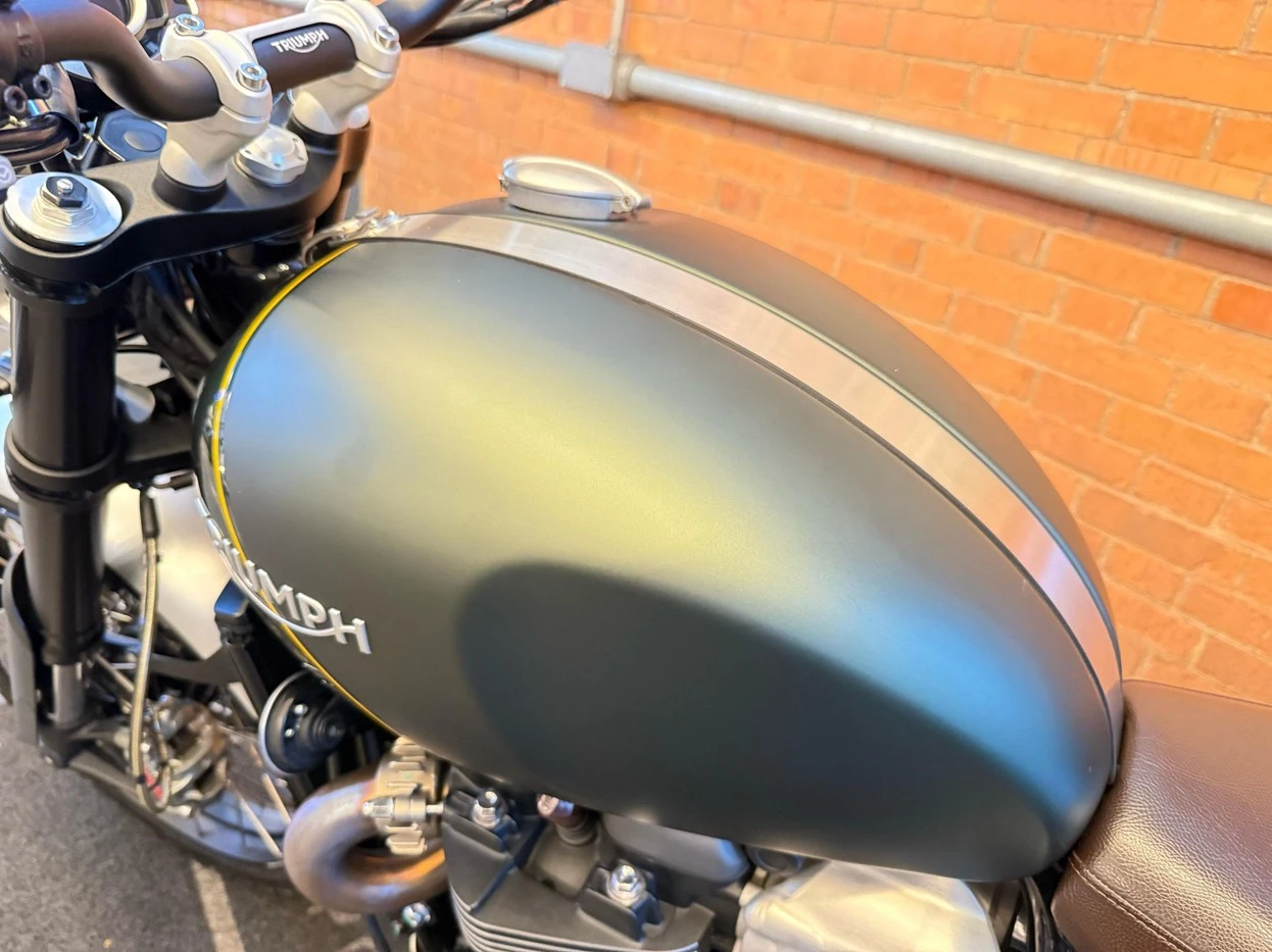 TRIUMPH BONNEVILLE SCRAMBLER 1200 XC
