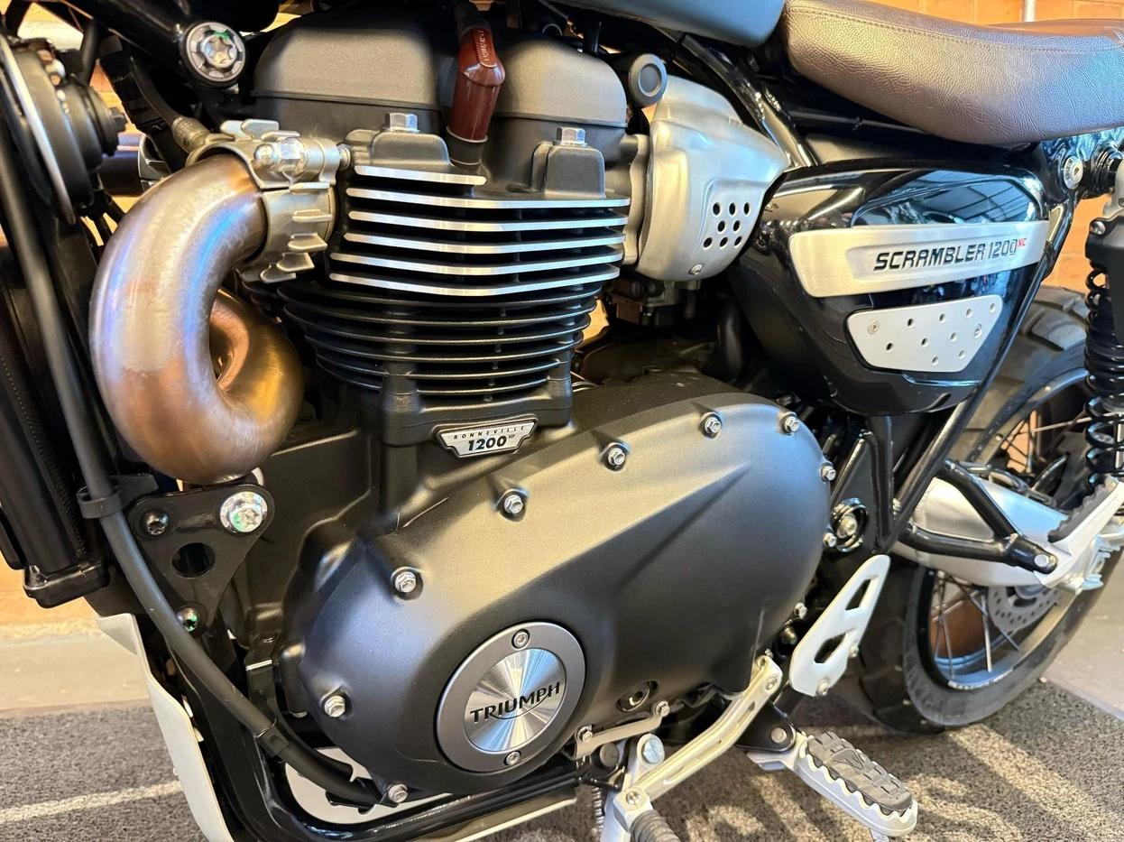 TRIUMPH BONNEVILLE SCRAMBLER 1200 XC