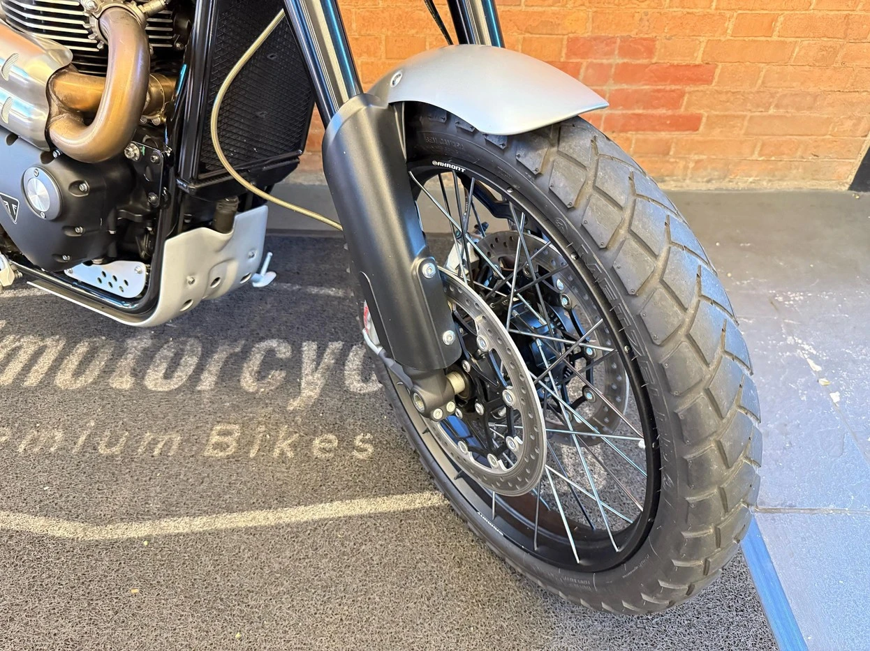 TRIUMPH BONNEVILLE SCRAMBLER 1200 XC