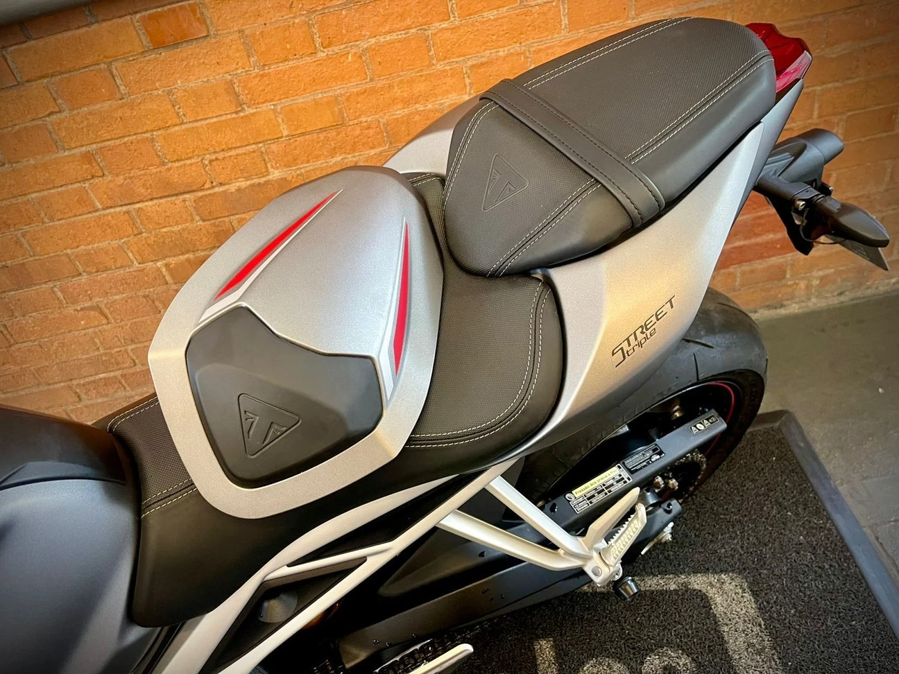 TRIUMPH STREET TRIPLE 765 RS