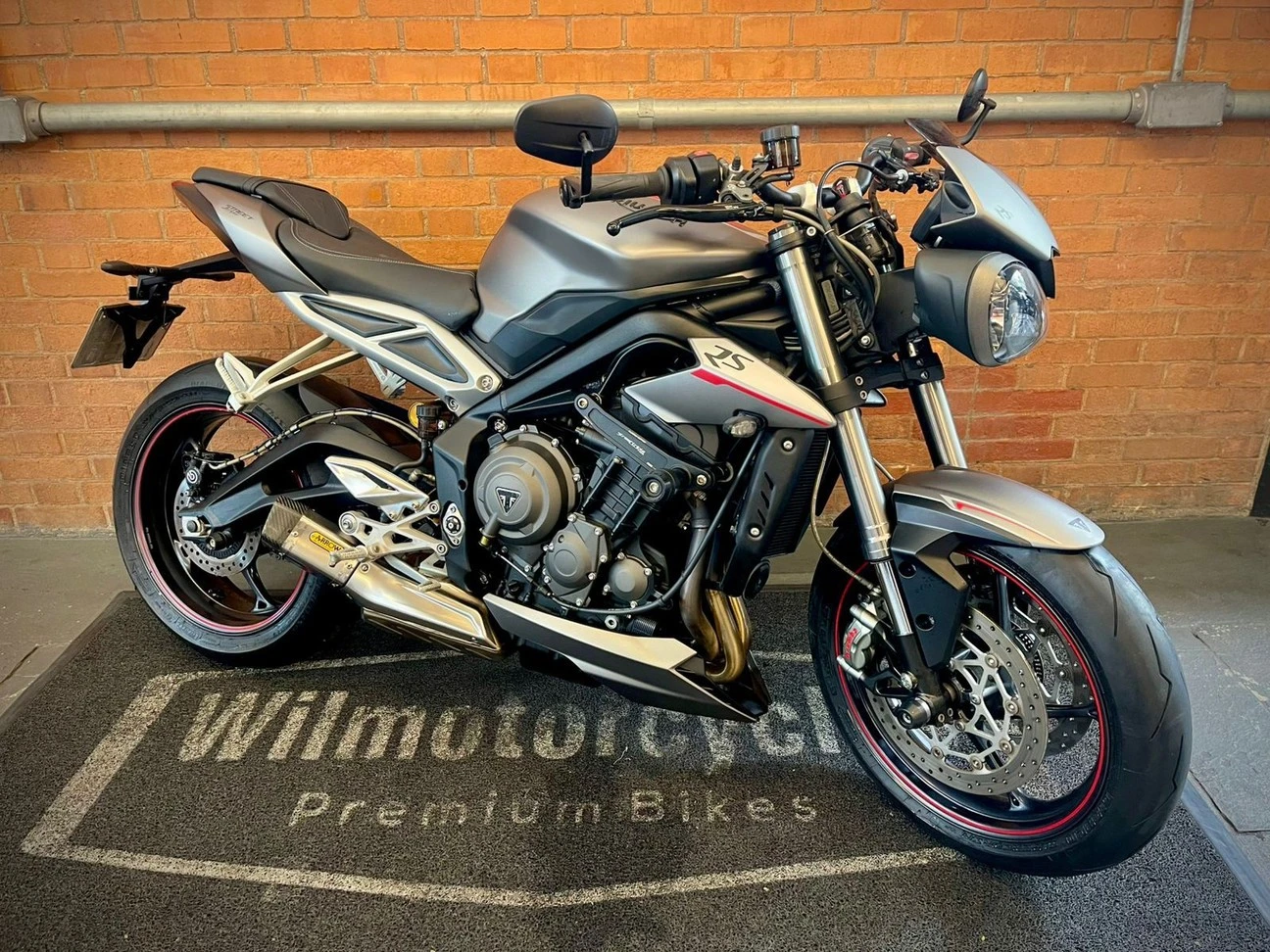 TRIUMPH STREET TRIPLE 765 RS