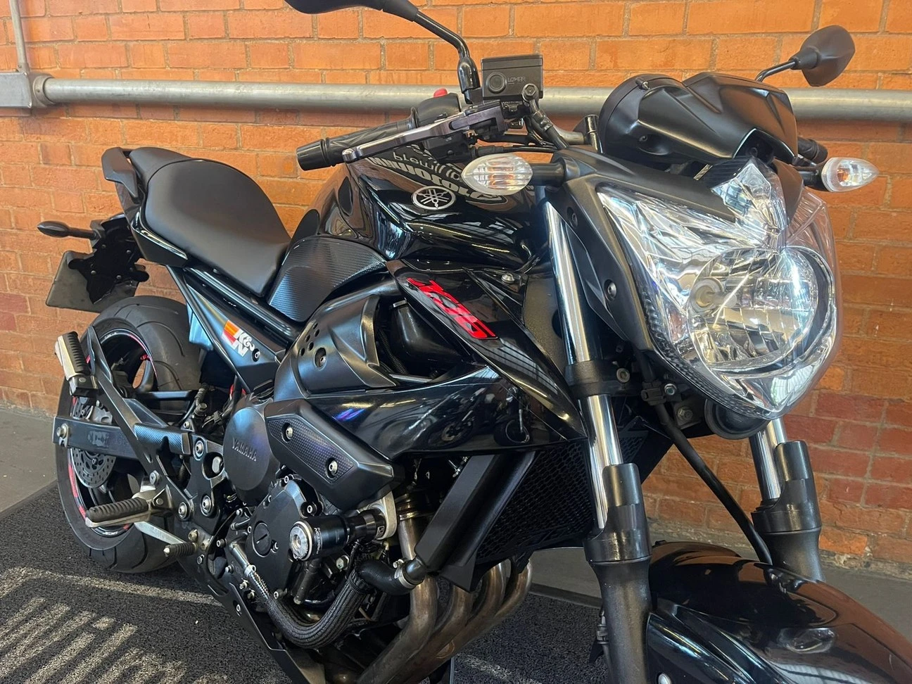 YAMAHA XJ6 N