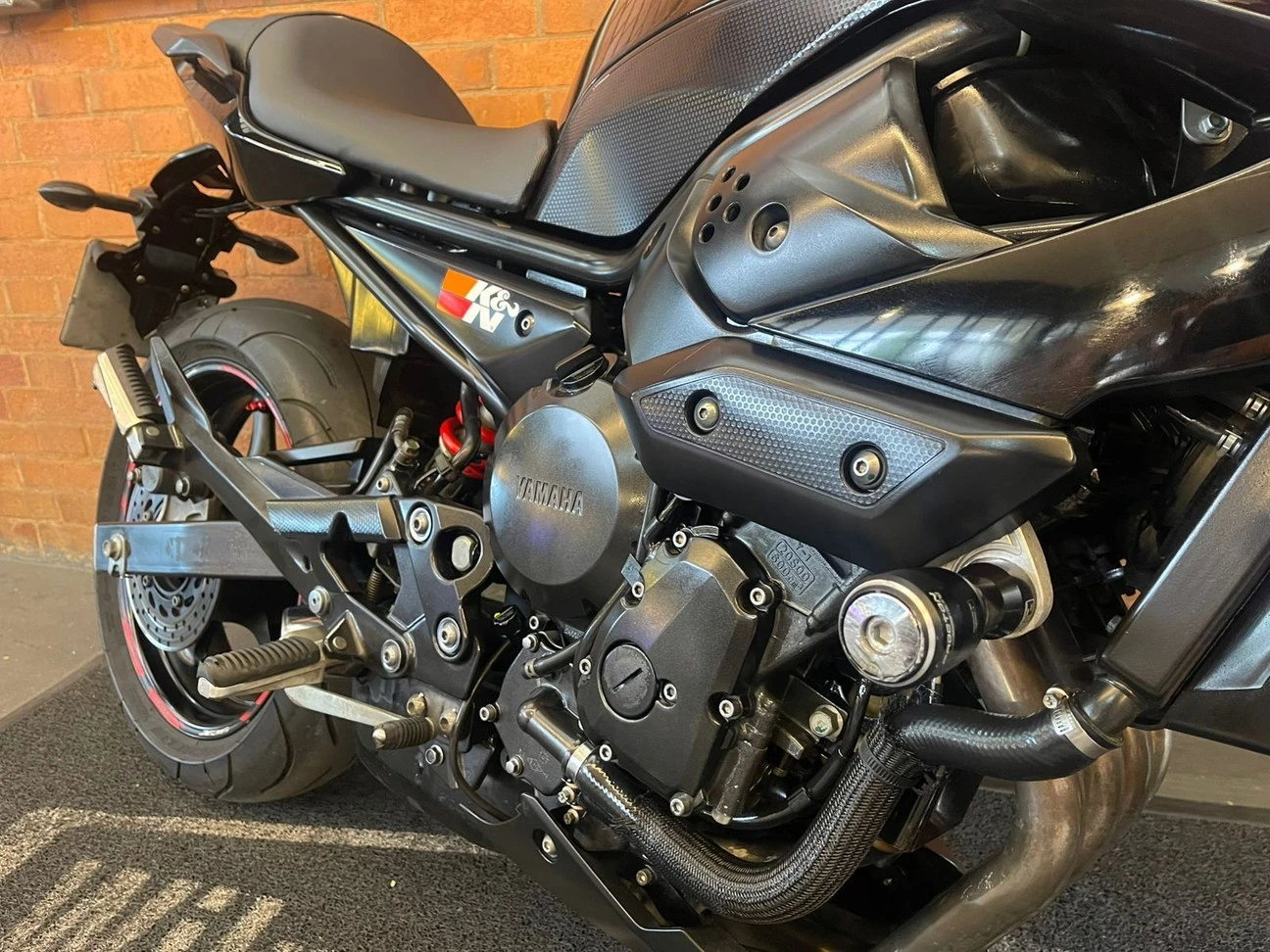YAMAHA XJ6 N