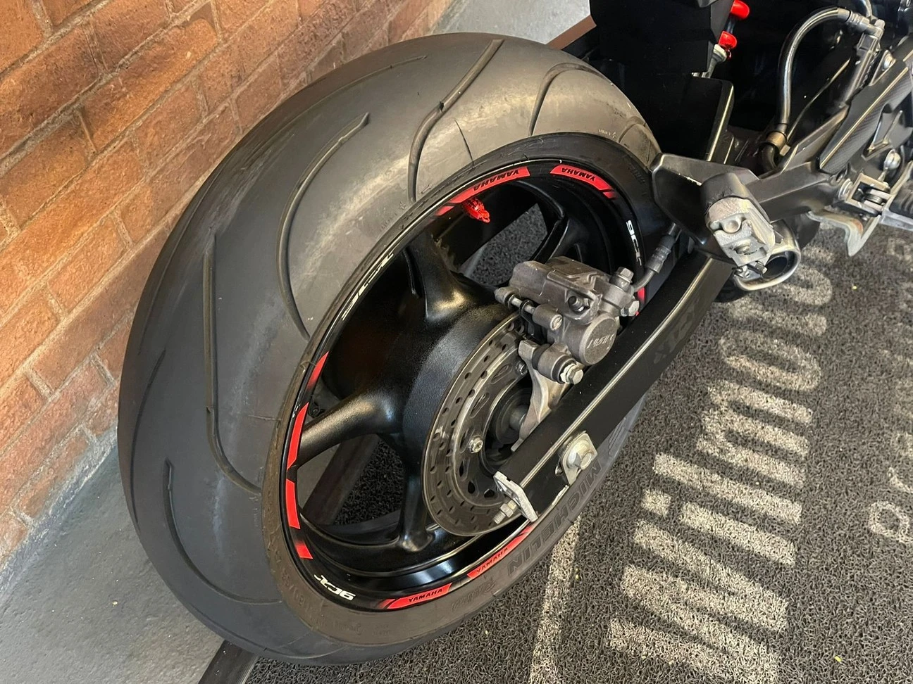 YAMAHA XJ6 N
