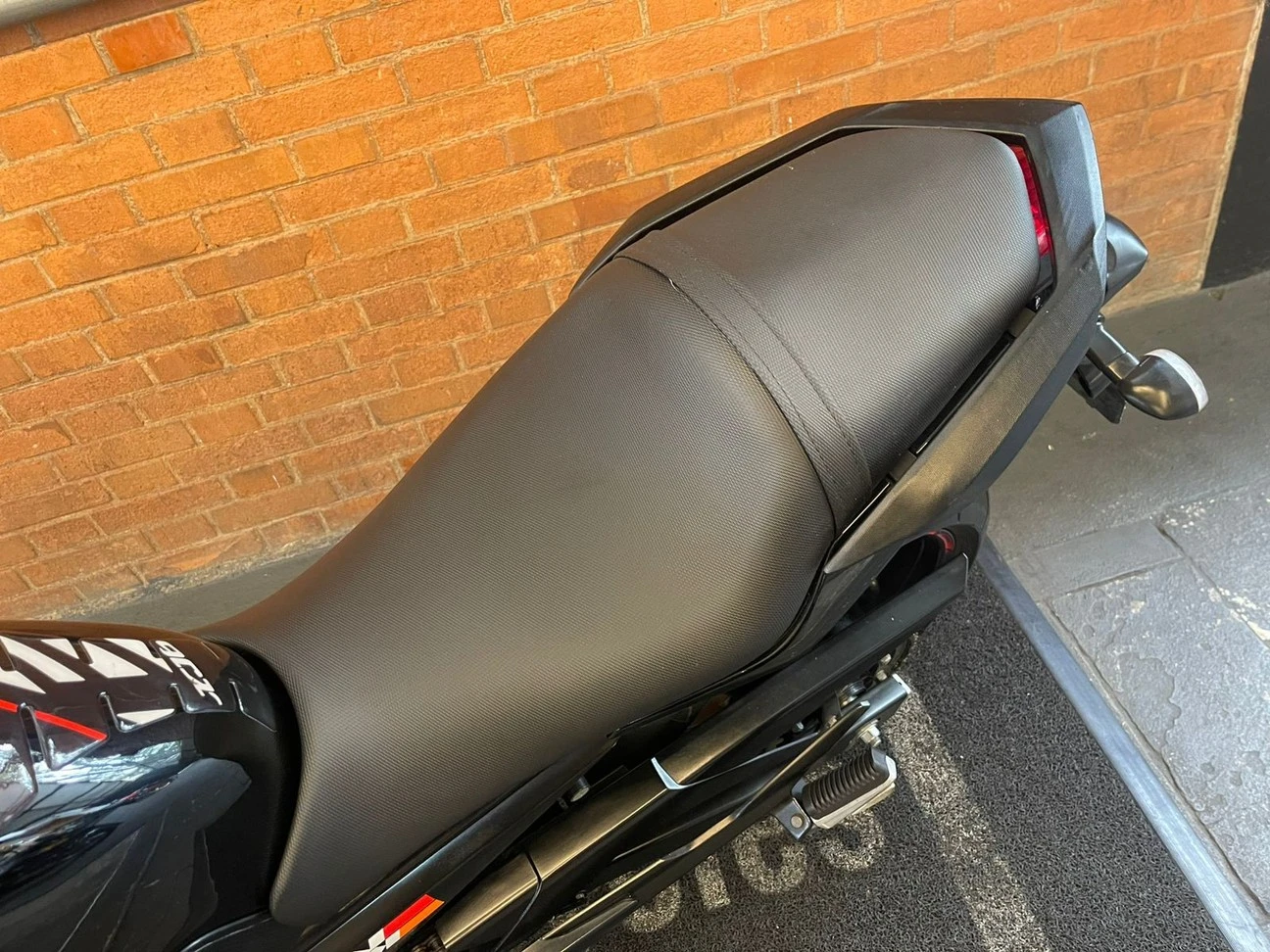 YAMAHA XJ6 N