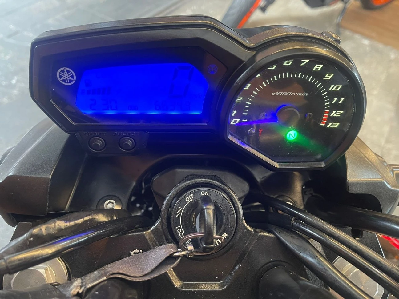 YAMAHA XJ6 N
