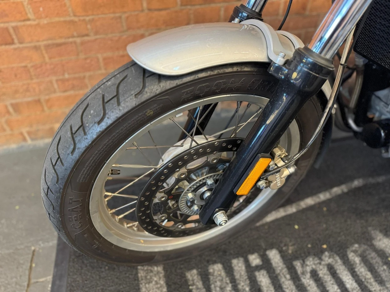 ROYAL ENFIELD INTERCEPTOR 