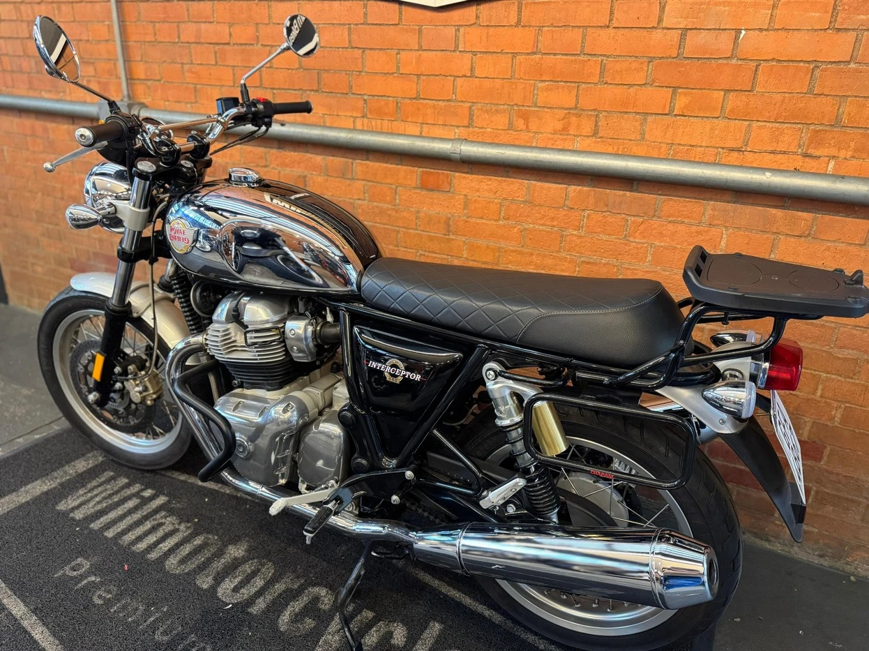 ROYAL ENFIELD INTERCEPTOR 