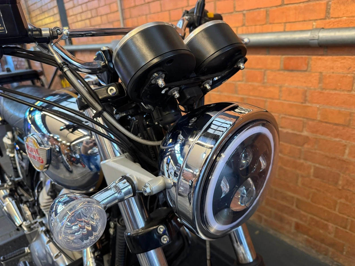 ROYAL ENFIELD INTERCEPTOR 
