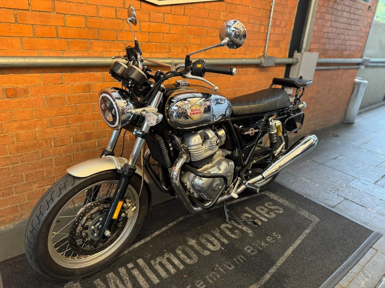 ROYAL ENFIELD INTERCEPTOR 