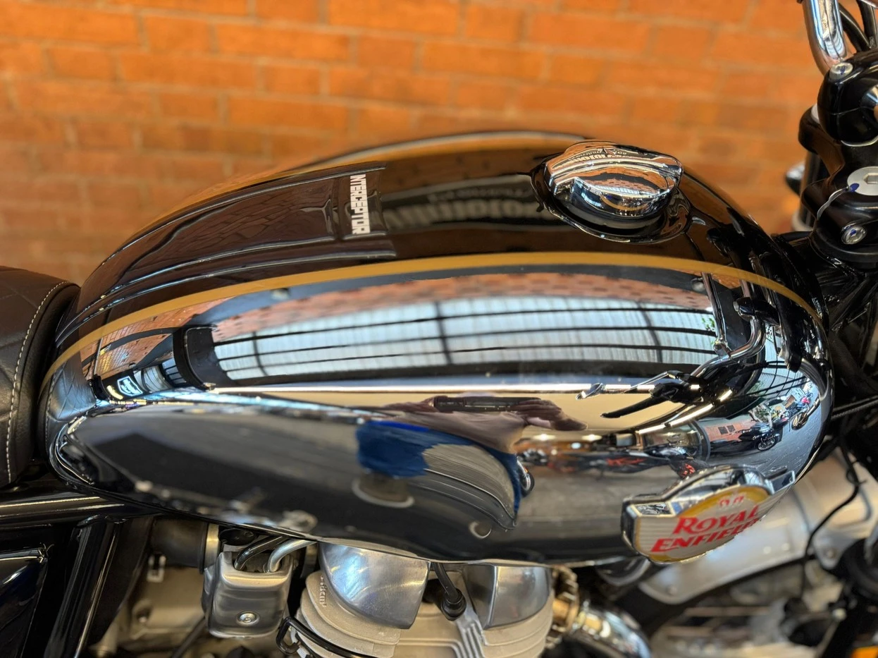 ROYAL ENFIELD INTERCEPTOR 