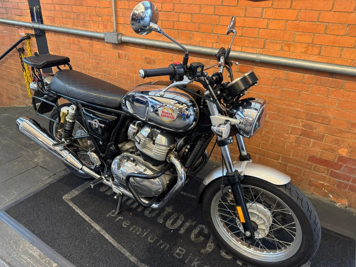 ROYAL ENFIELD INTERCEPTOR 