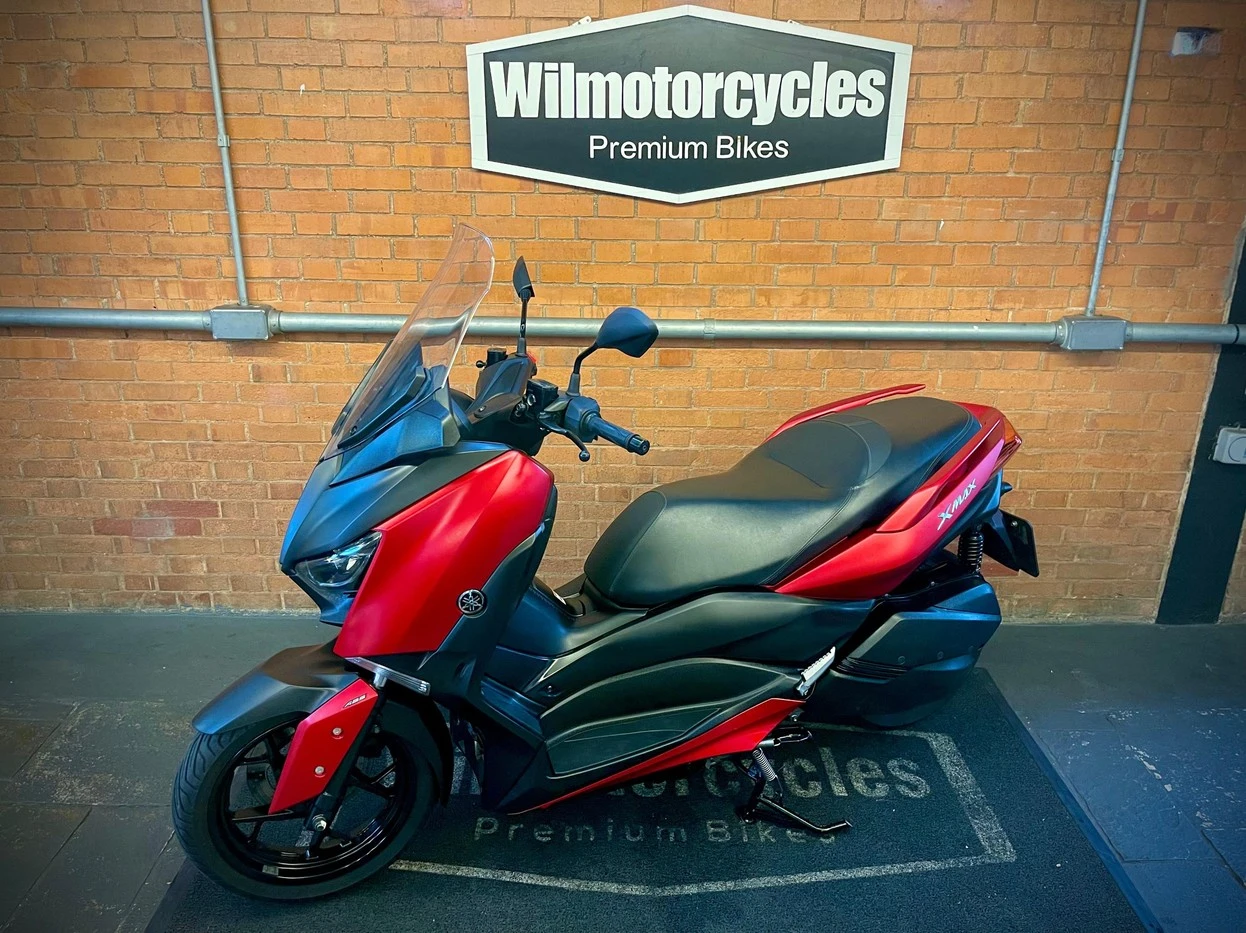 YAMAHA XMAX ABS