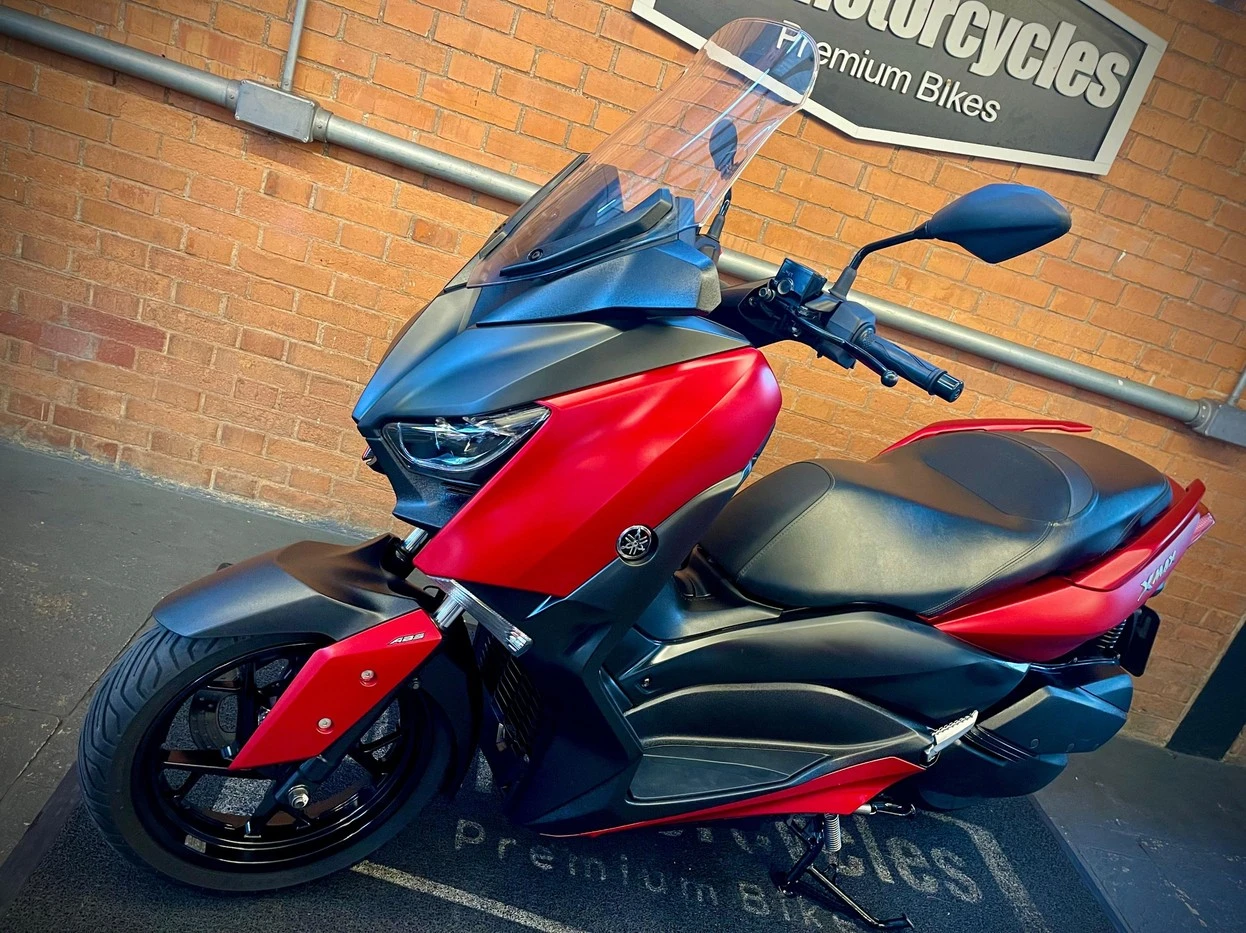 YAMAHA XMAX ABS
