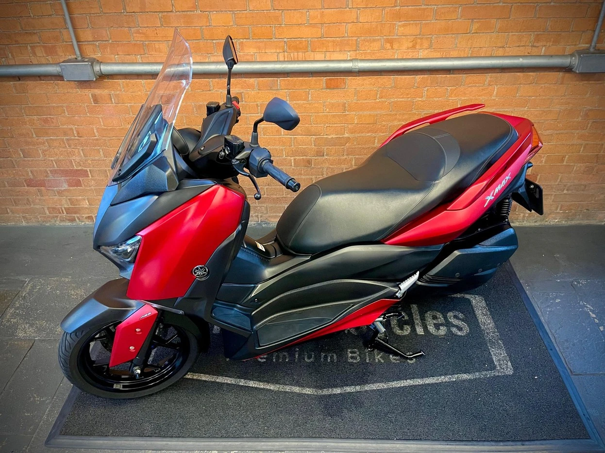 YAMAHA XMAX ABS