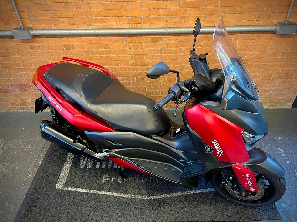 YAMAHA XMAX ABS