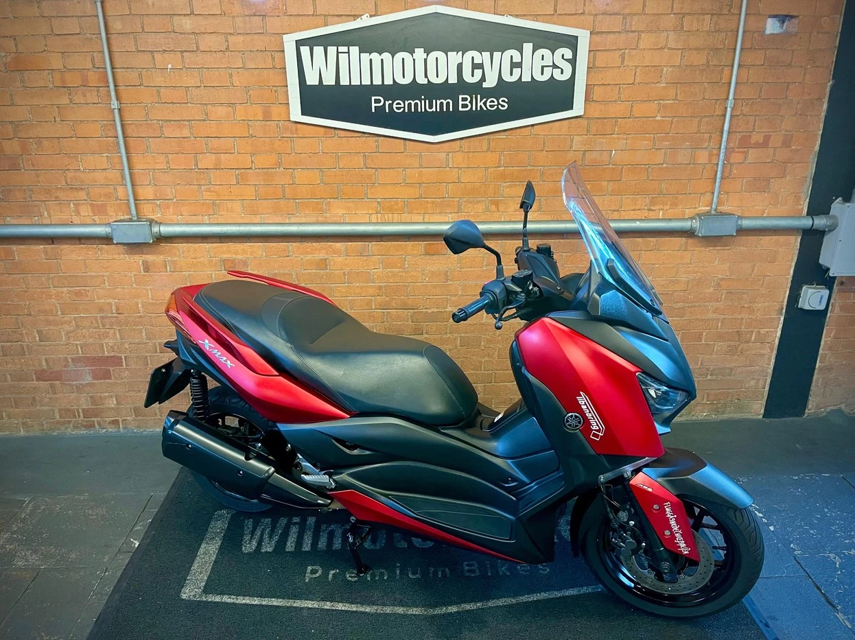 YAMAHA XMAX ABS
