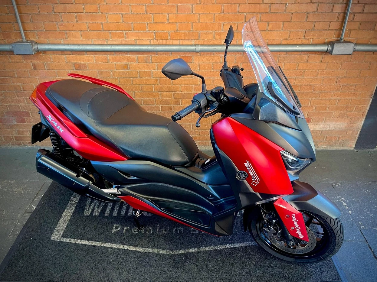 YAMAHA XMAX ABS