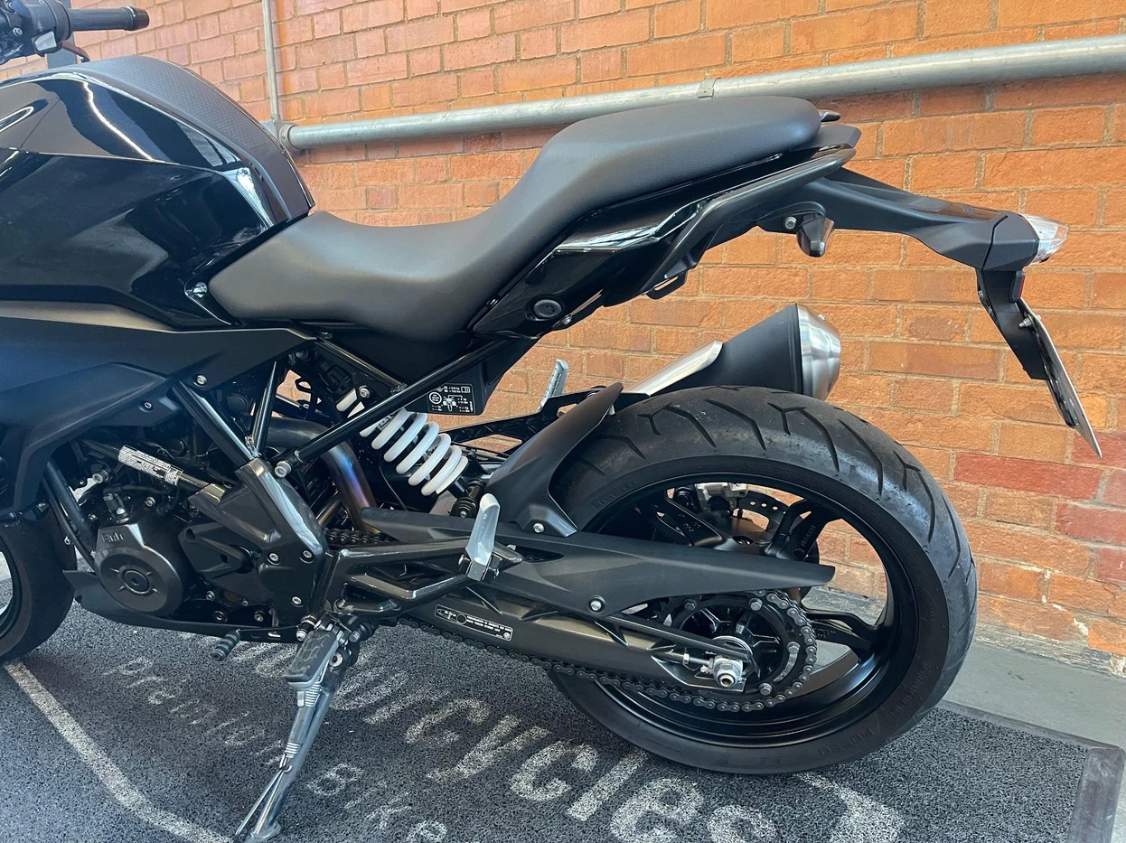 BMW G 310 R