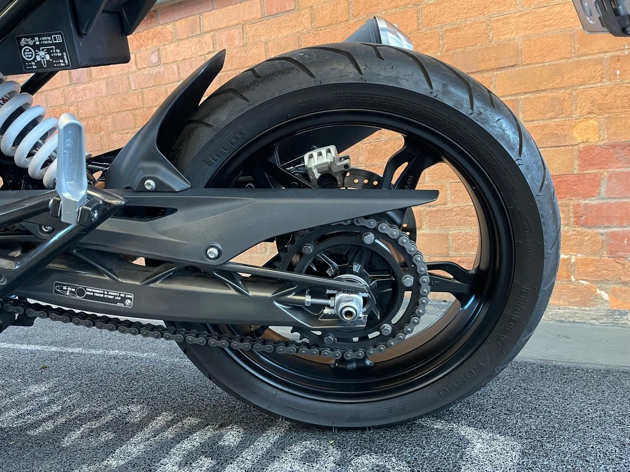 BMW G 310 R