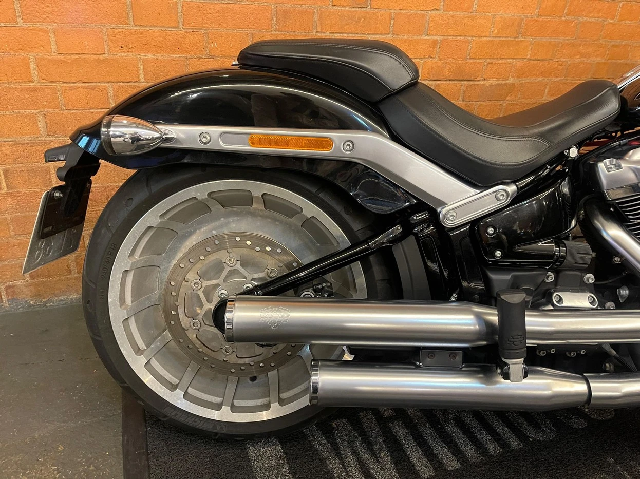 HARLEY-DAVIDSON SOFTAIL FAT BOY 114