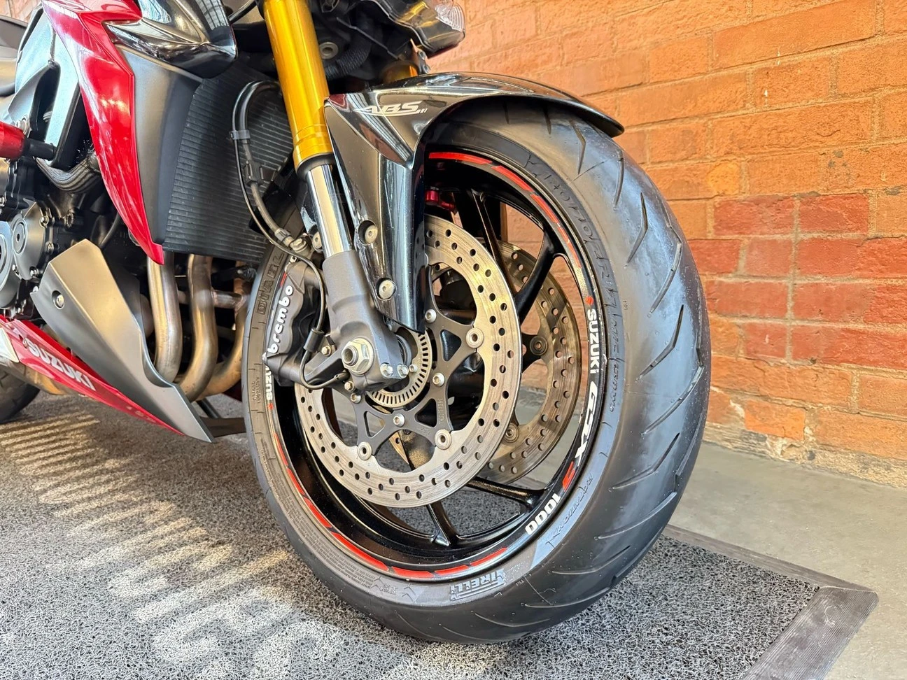 SUZUKI GSX S1000 ABS