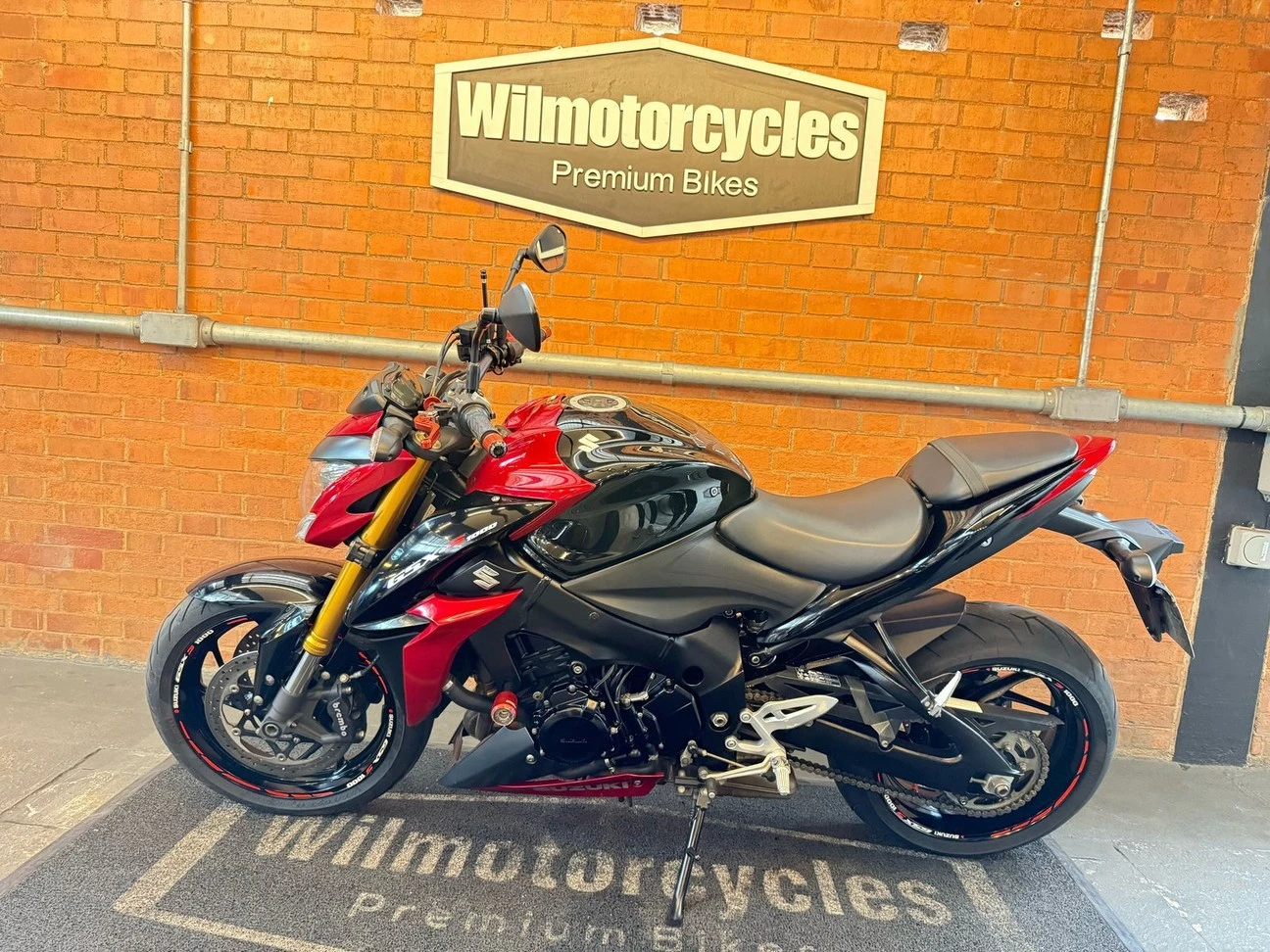 SUZUKI GSX S1000 ABS