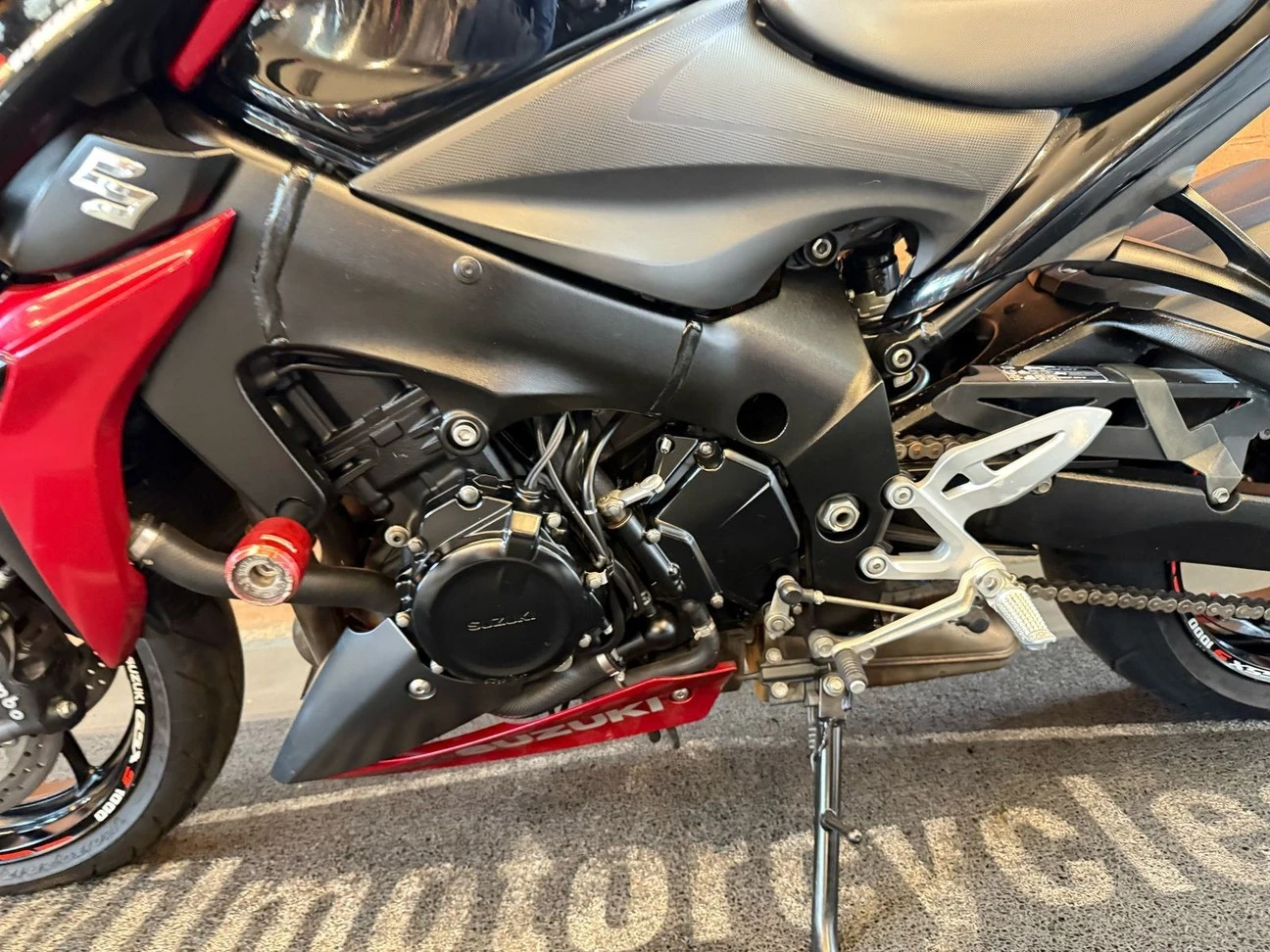 SUZUKI GSX S1000 ABS