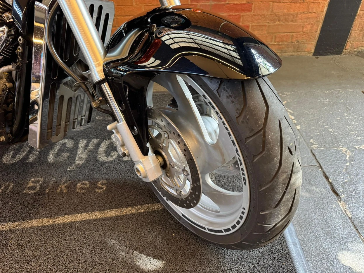 SUZUKI BOULEVARD M1500R