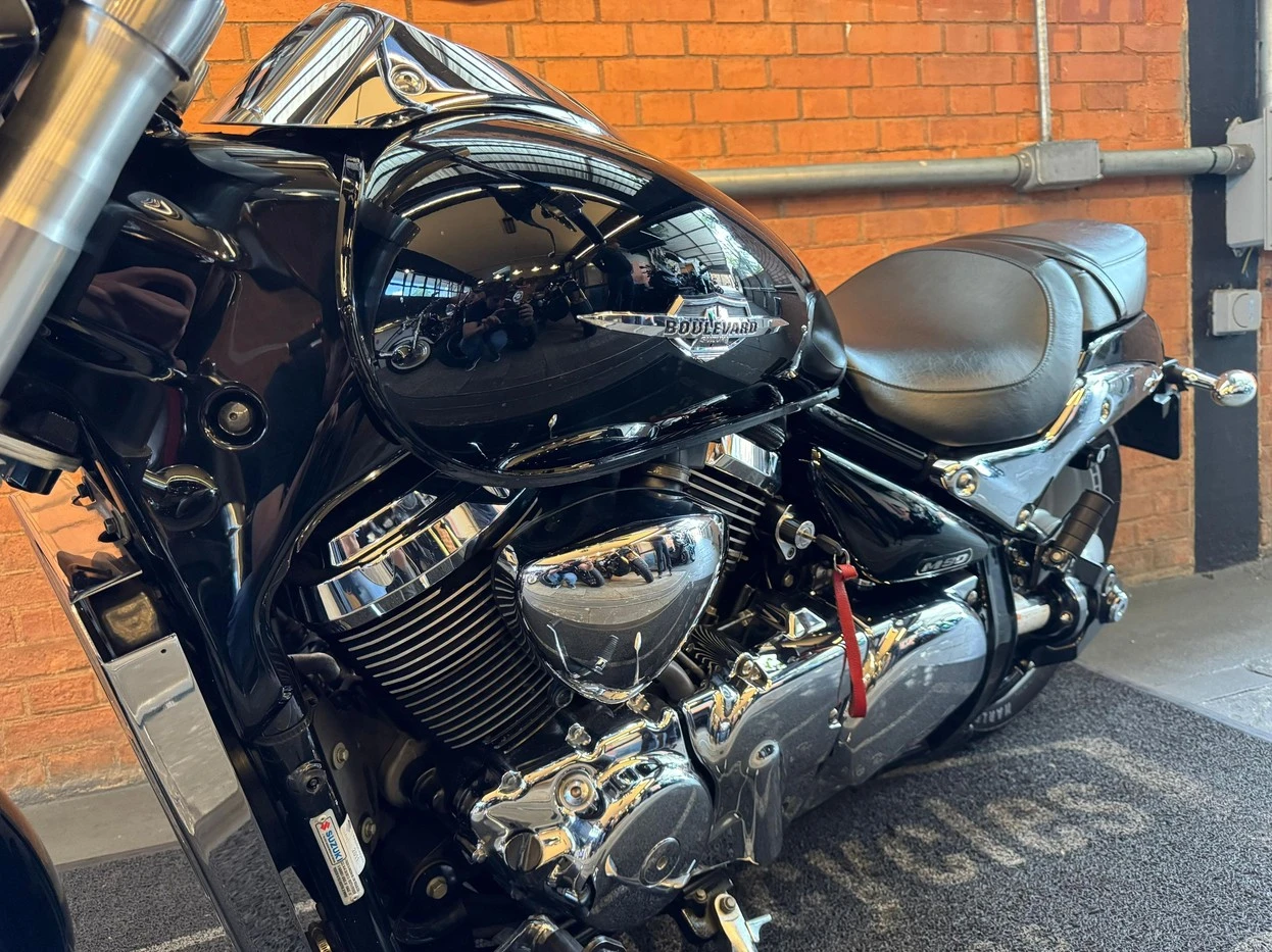 SUZUKI BOULEVARD M1500R